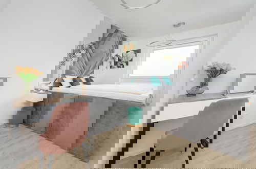 Foto 3 - Stylish Apartment With Garage by Renters