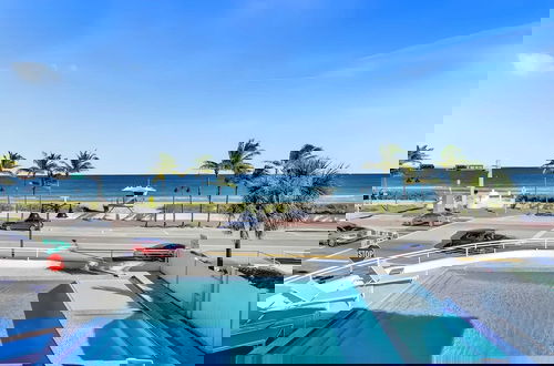 Foto 42 - Beach Haven by Avantstay Pool + Ocean Views Steps From the Beach