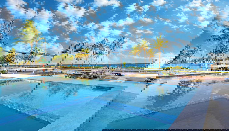 Foto 1 - Beach Haven by Avantstay Pool + Ocean Views Steps From the Beach