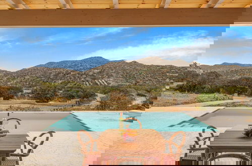 Photo 2 - Villa Vidan With Pool by Matala