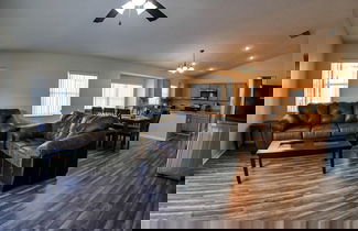 Foto 1 - Beautiful 5/5 Bedroom Home!!!