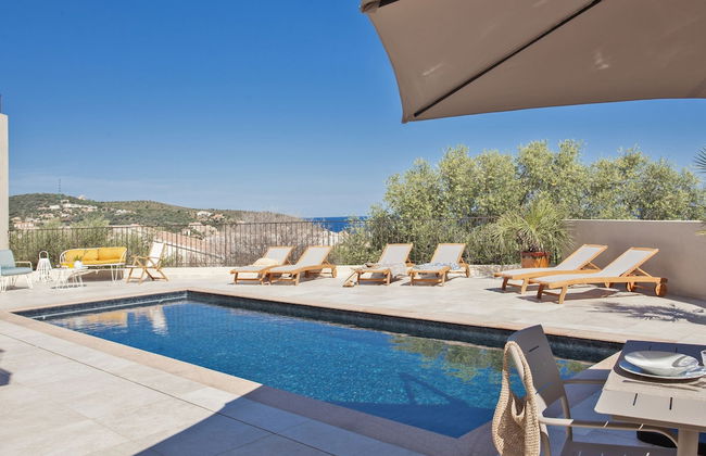 Superb Villa With Pool and sea View - Foto 29