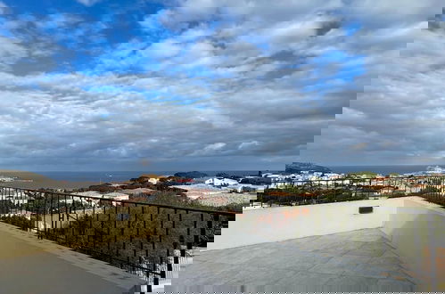Foto 1 - Superb Villa With Pool and sea View