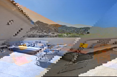 Foto 18 - Superb Villa With Pool and sea View