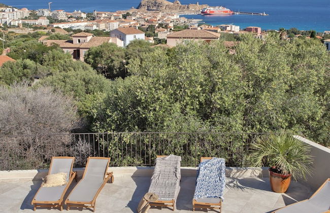 Superb Villa With Pool and sea View - Foto 37