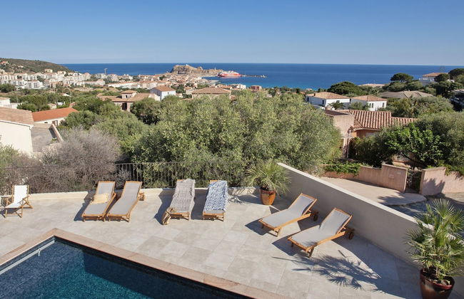 Superb Villa With Pool and sea View - Foto 38