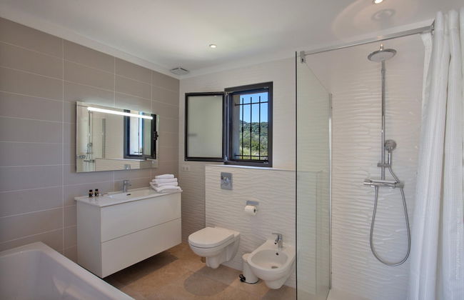 Superb Villa With Pool and sea View - Foto 26