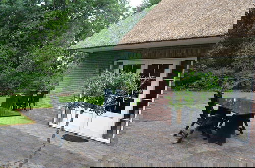 Photo 21 - Spacious Thatched Villa With Dishwasher, in a National Park