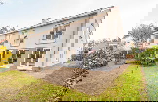 Foto 1 - Restyled Villa With 5 Bathrooms, Located in a Green Area