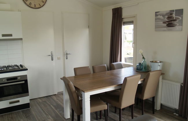 Modern Chalet Near Marina - Photo 5