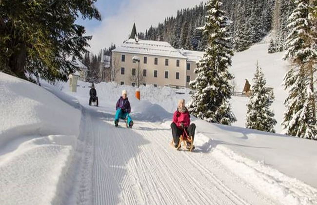 Chalet in Steinach am Brenner Near Ski Area - Foto 29
