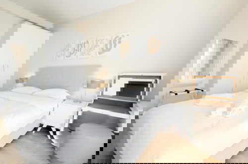 Foto 6 - The View in Glyfada With 2 Bedrooms and 2 Bathrooms