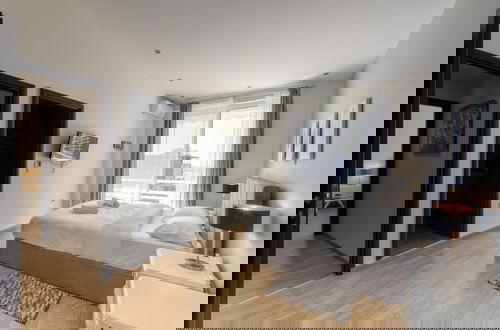 Foto 12 - The View in Glyfada With 2 Bedrooms and 2 Bathrooms
