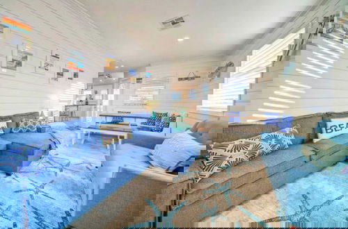 Foto 31 - Dapper Dolphin by Avantstay Pool, Game Room