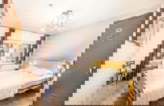 Foto 3 - Seafront Apartment With Balcony