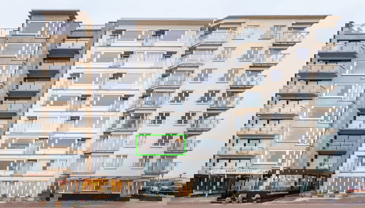 Foto 1 - Seafront Apartment With Balcony