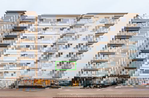 Foto 1 - Seafront Apartment With Balcony