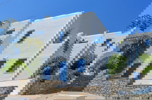 Photo 30 - Sanders Paros Gardens