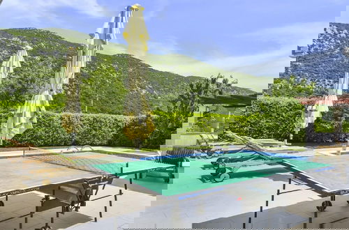 Photo 16 - Villa in Croatia With Stunning Mountain Views