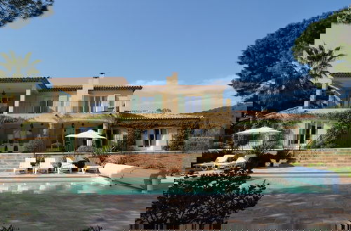 Foto 1 - Luxury Villa With Private Pool