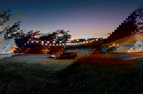 Foto 38 - Luxury Glamping Retreat in Battle
