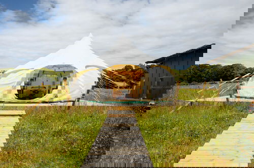Foto 31 - Luxury Glamping Retreat in Battle