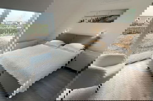 Foto 3 - Beautiful Chalet With Office, in Zeeland