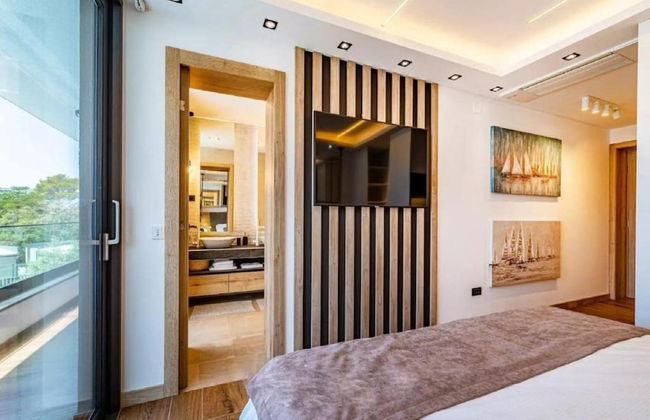 Villa Alpha - Four Bedroom Villa With Swimming Pool - Foto 3