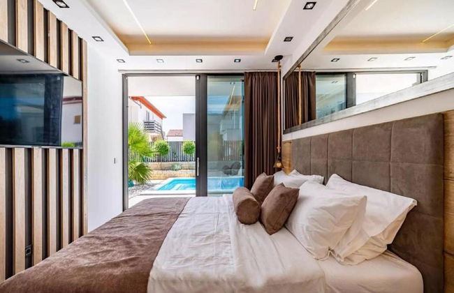 Villa Alpha - Four Bedroom Villa With Swimming Pool - Foto 13