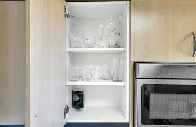 Ocean View 2 Bedroom in Coconut Grove - Photo 27