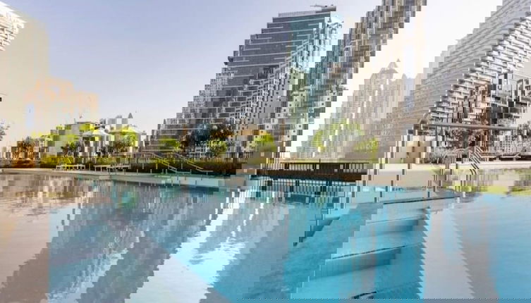 Foto 1 - OYO HOME 1349 Burj Crown Luxury 1bed Apartment