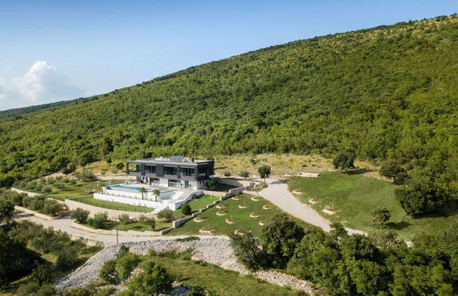 Elegant Villa With Indoor Pool - Foto 36