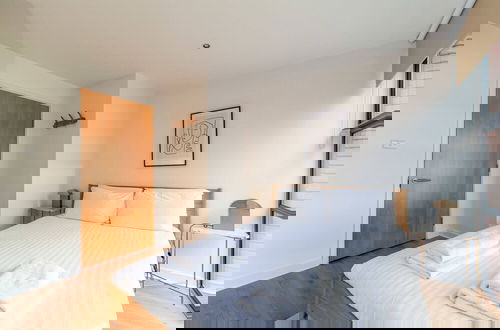 Foto 7 - A Stylish Newly Refurbished Flat With City Access
