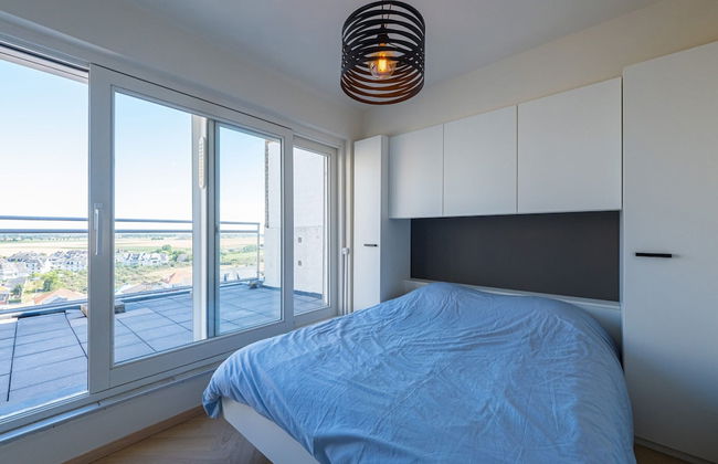 Penthouse in Belgium With Sea Views - Photo 4