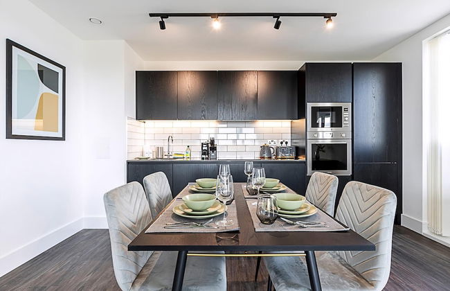 Sleek and Stylish 9th Floor Apartment - Foto 9