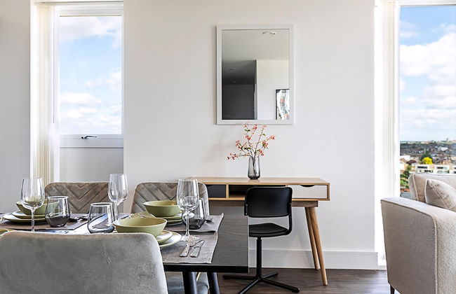 Sleek and Stylish 9th Floor Apartment - Foto 11