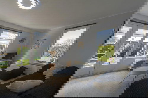 Photo 9 - Modern Holiday Home With Large Garden