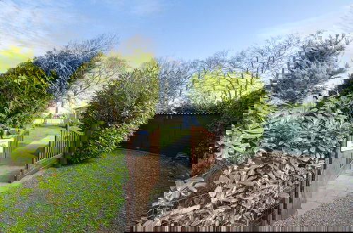 Photo 12 - Modern Holiday Home With Large Garden