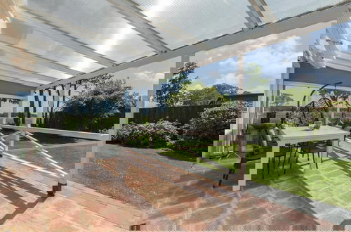Photo 15 - Modern Holiday Home With Large Garden
