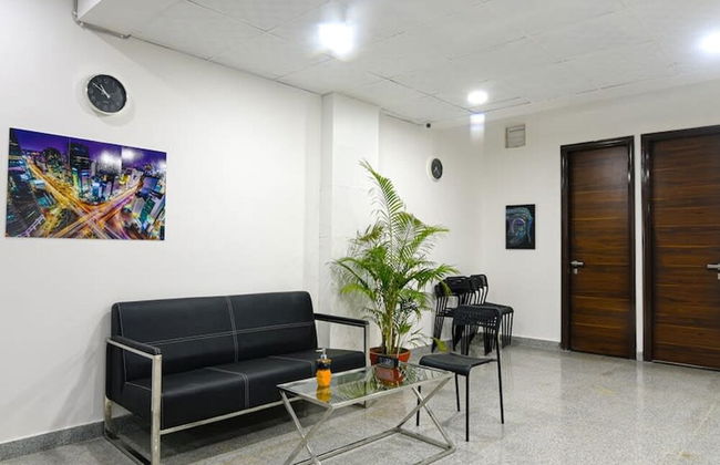 Relaxing 1 Bhk Service Apartment With Balcony Gym - Foto 14