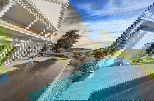 Foto 6 - The Bay Crest Manor Views Pool Beach