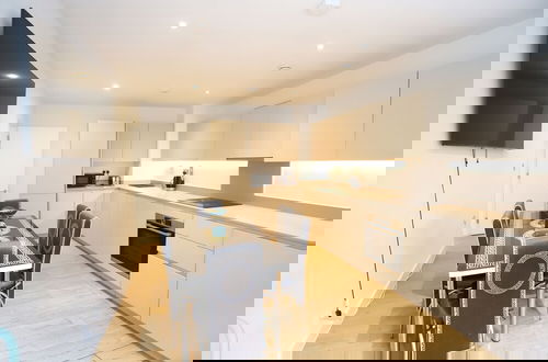 Foto 17 - Luxury London Apartment With 5 Bedrooms
