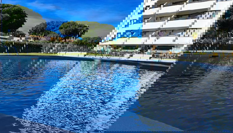 Foto 1 - Vilamoura Charming With Pool by Homing