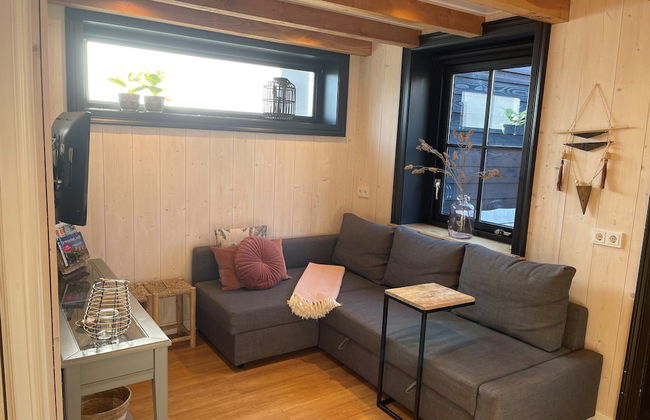 Inviting Chalet in Monnickendam With Garden - Photo 1