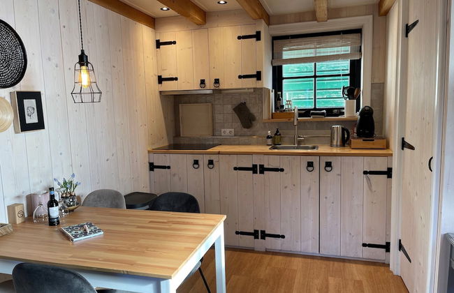 Inviting Chalet in Monnickendam With Garden - Photo 9