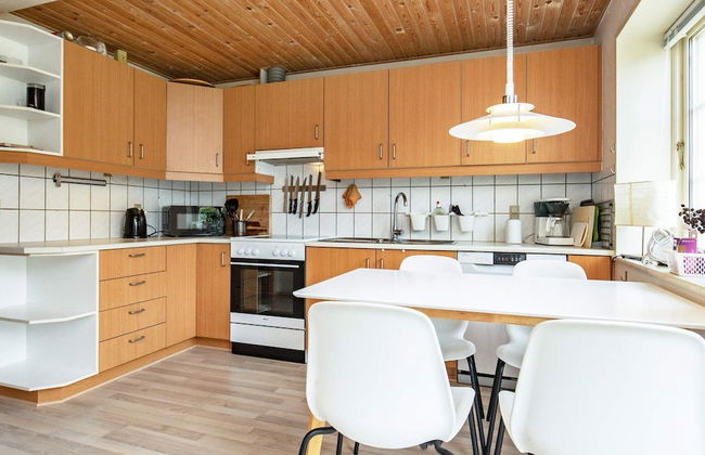 11 Person Holiday Home in Aeroskobing - Foto 8