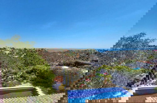 Foto 15 - Aphrodite Hills Superior Villa 0100