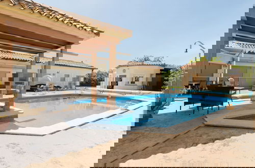 Foto 32 - Delux Villa in Vilacolum With Swimming Pool