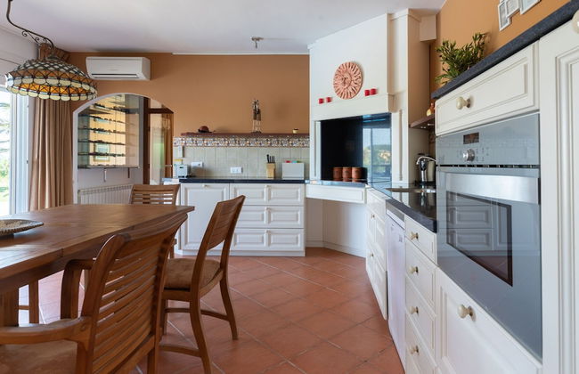 Delux Villa in Vilacolum With Swimming Pool - Foto 3