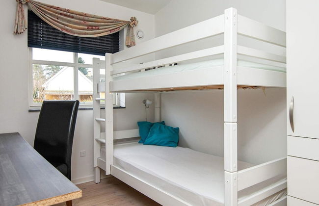 8 Person Holiday Home in Orsted - Photo 4